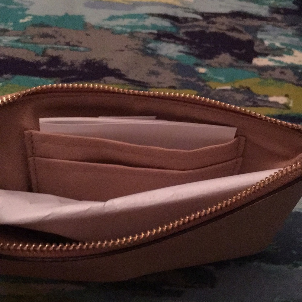NWT Coach Small Corner Zip Wristlet - Picture 3 of 5